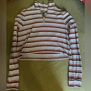 Stripped Long Sleeve Cropped Top